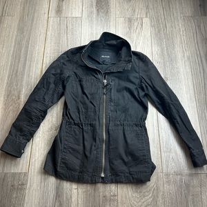 listing-status-banner